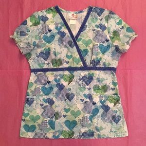 White Cross Hearts Dots Scrub Top Size Small